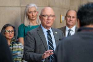 Speaker John Arch of La Vista, center. Jan. 16, 2025. (Zach Wendling/Nebraska Examiner)