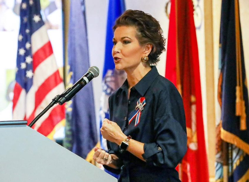 Heather French Henry, Miss America 2000, will lead a Women Empowerment luncheon on February 7th during the Crowns and Gowns event in North Platte, Neb. (Miss Nebraska Scholarship Organization)