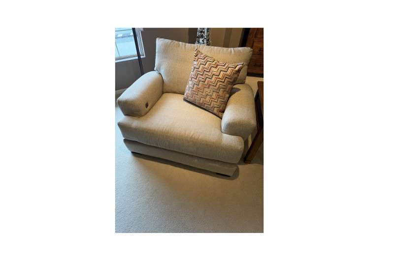<a href="https://www.rabezauction.com/gocart/placebidmultiP.cfm?mid=65&amp;show=1&amp;inv_id=658523&amp;multi=1#">View auction item →</a>