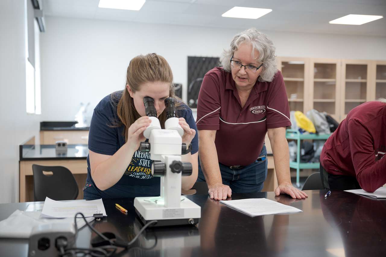 Dr. Joyce Hardy, right, advises a pre-health professions student in Chadron State College's Center of Innovative Learning. (Photo by Daniel Binkard/Chadron State College)