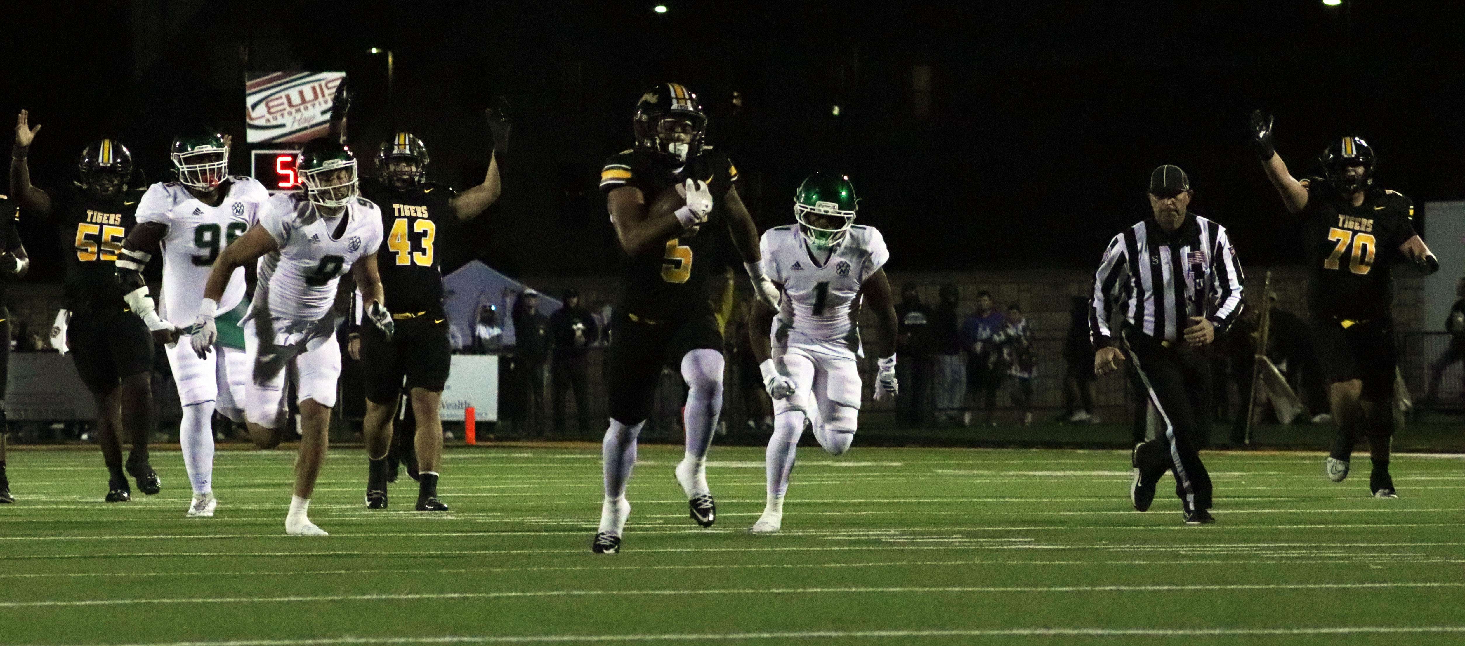 Fort Hays State running back LaAgnelo Bell (5) breaks free for a touchdown in the first quarter of an MIAA football game against No. 12 Northwest Missouri State on Saturday, October 17, 2026 in Hays, Kan. (Hays Post photo/Alin Hett)