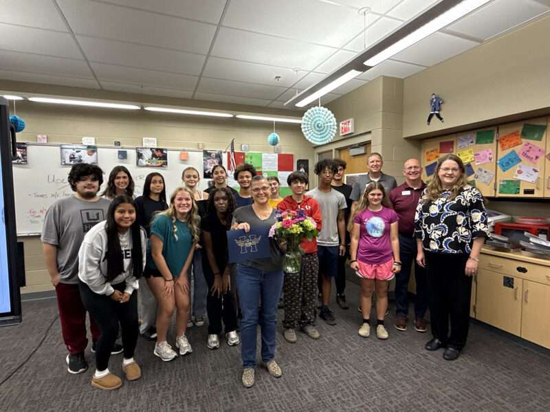 Classroom of kids with Lori Hill. (Photo courtesy Hutchinson Public Schools)