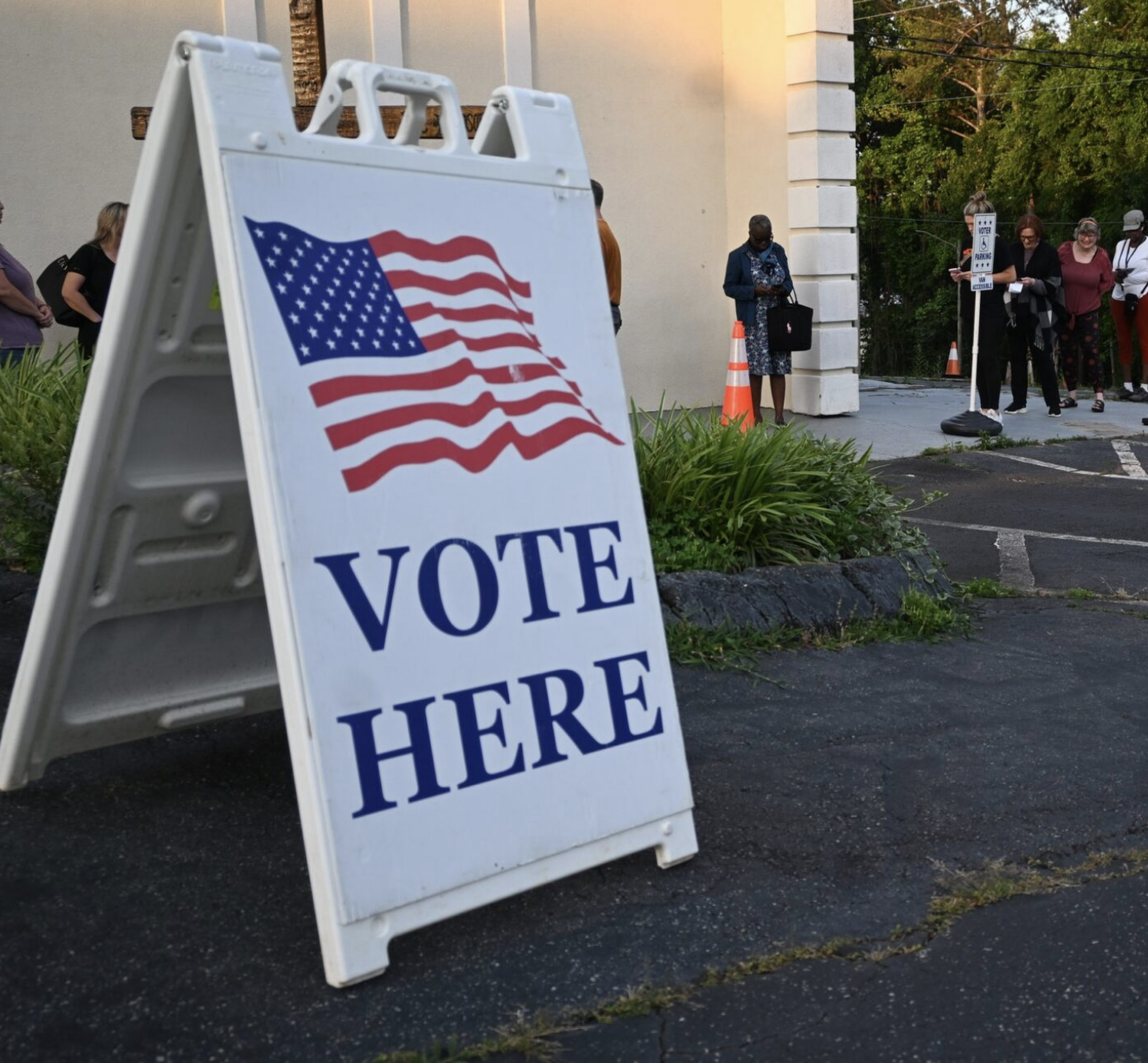 Voters line up outside Shiloh Hills Baptist Church in Kennesaw, Georgia, on primary Election Day, May 19, 2026. (Photo by Ross Williams/Georgia Recorder)