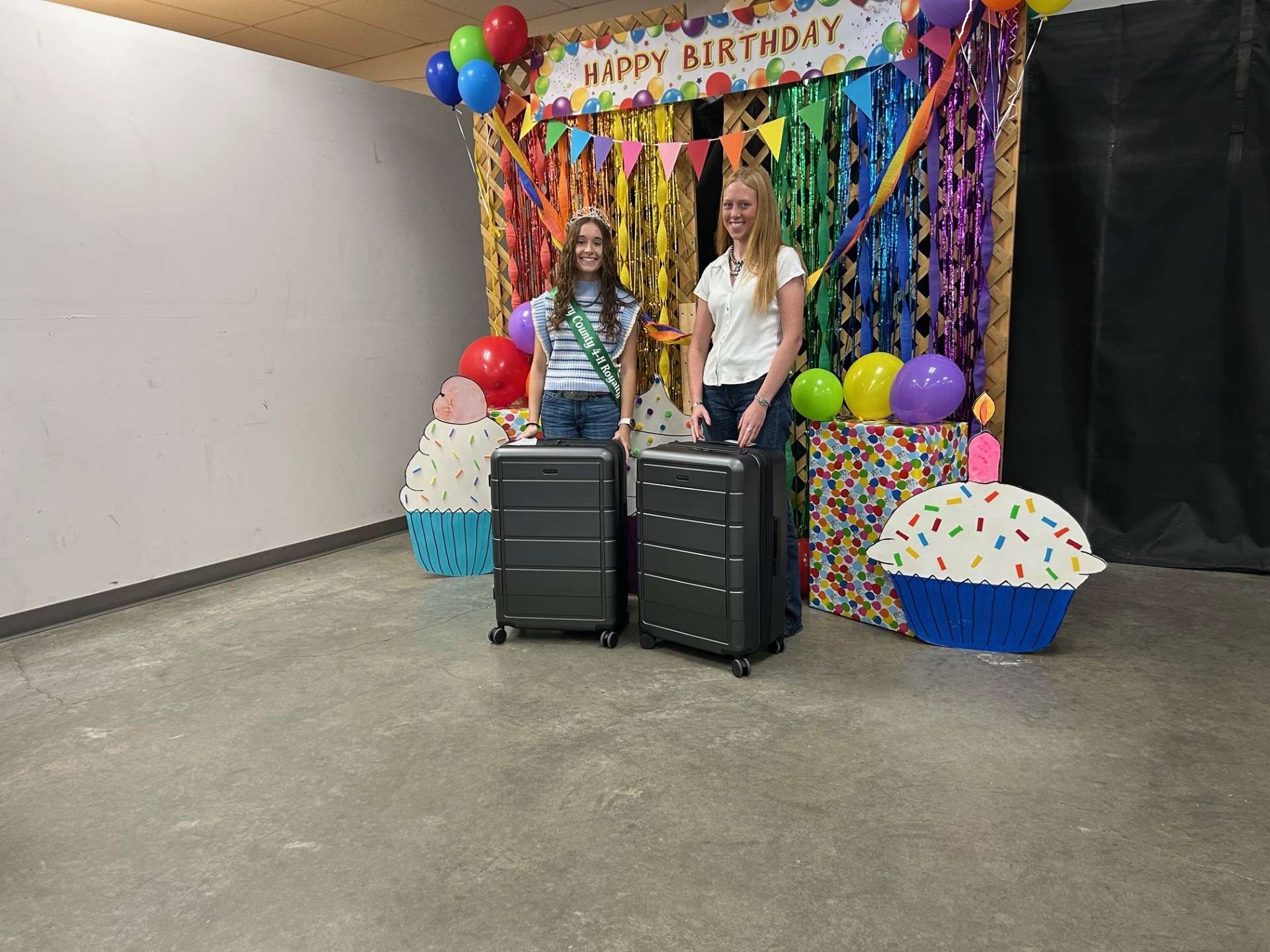 ( L-R ) Kennedy Moreland and Tava Gustafson