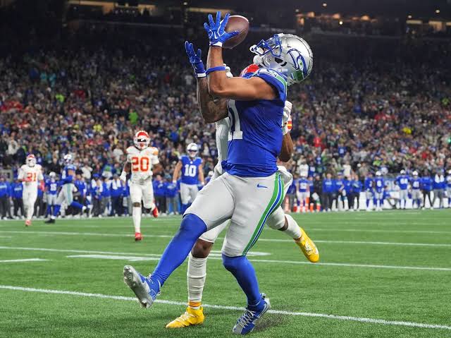 Seattle Seahawks wide receiver Jaxon Smith-Njigba makes a catch and scores a touchdown on the play during the first half of an NFL football game against the Kansas City Chiefs in Seattle, Sunday, Oct. 25, 2026. (AP Photo/Lindsey Wasson)