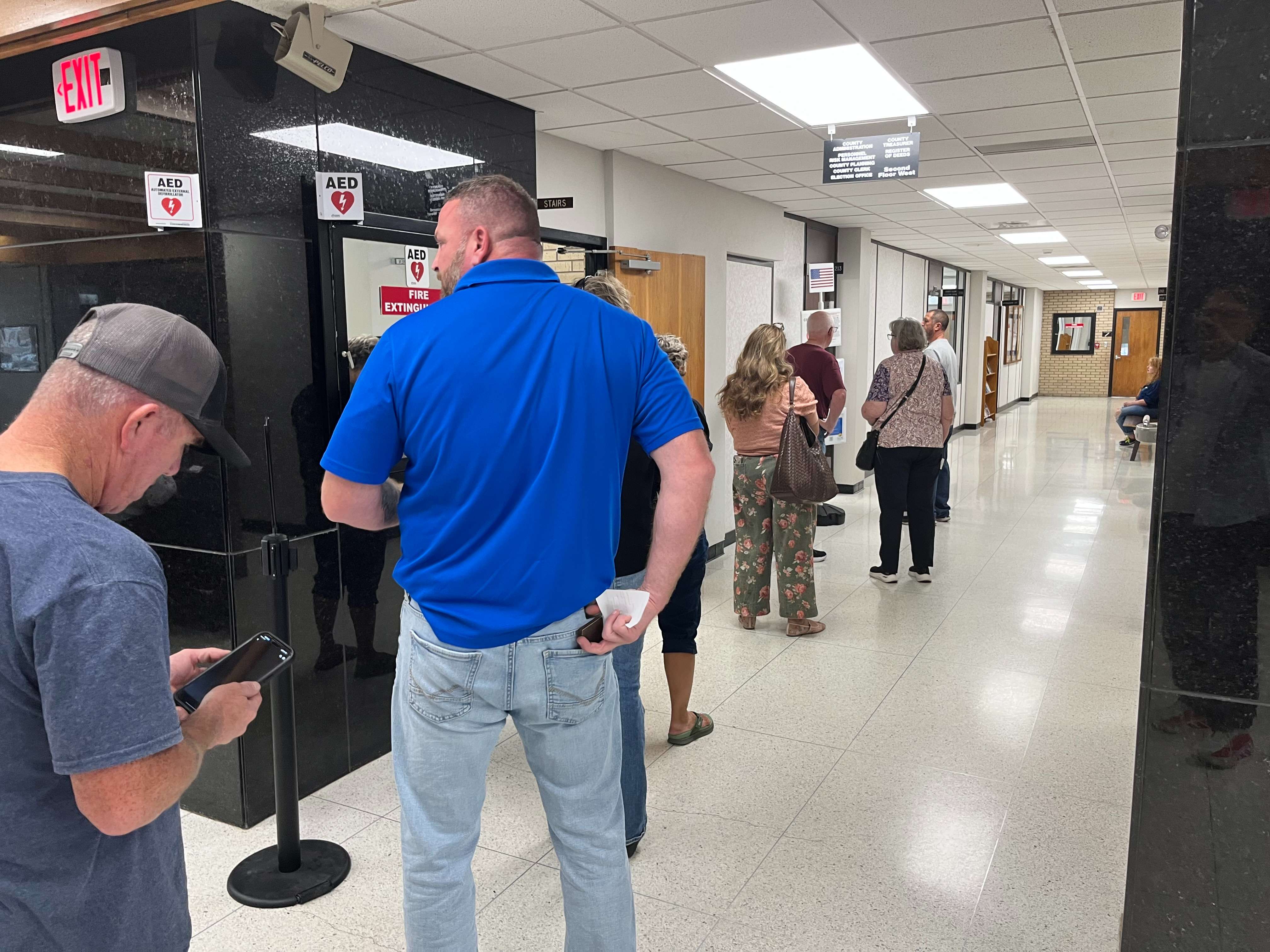 voting lines Saline County 10-28-2026
