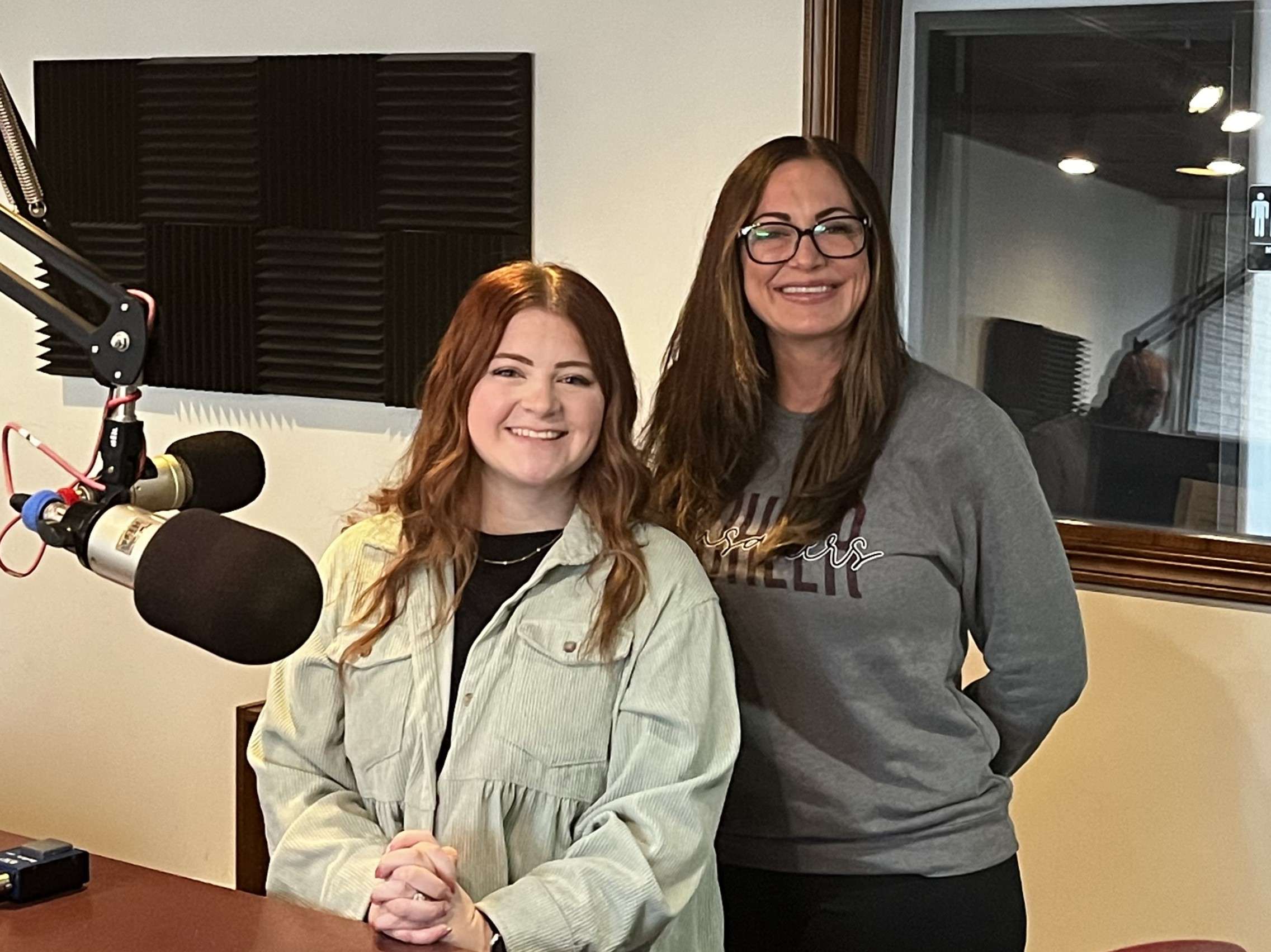 Katie Brown (L) and Ashley Thompson, Cancer Council of Reno County (Hutch Post photo)