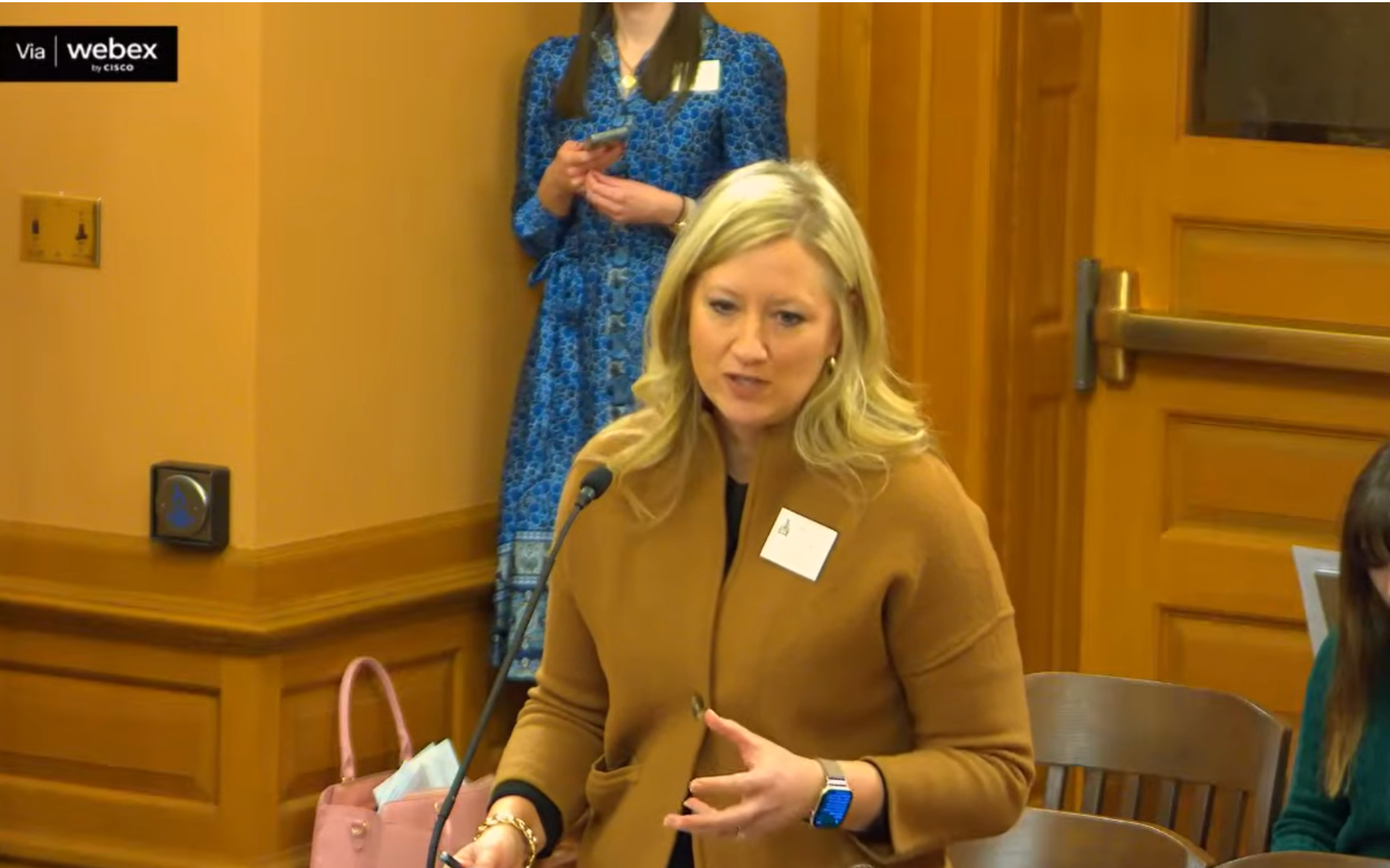 Bills banning most cellphone use by Kansas students during school draws critics, champions