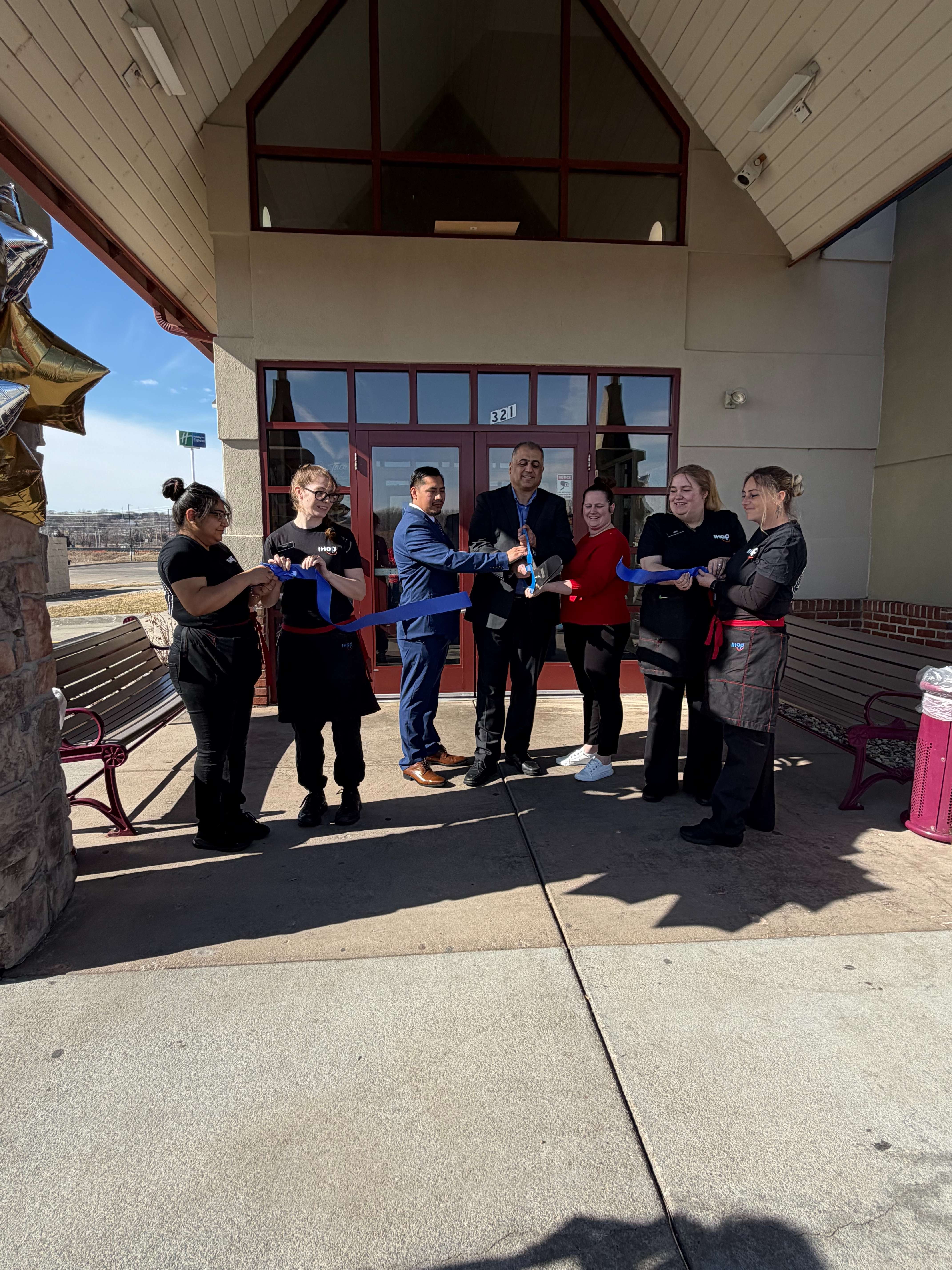 IHOP cuts ribbon to open 24/7