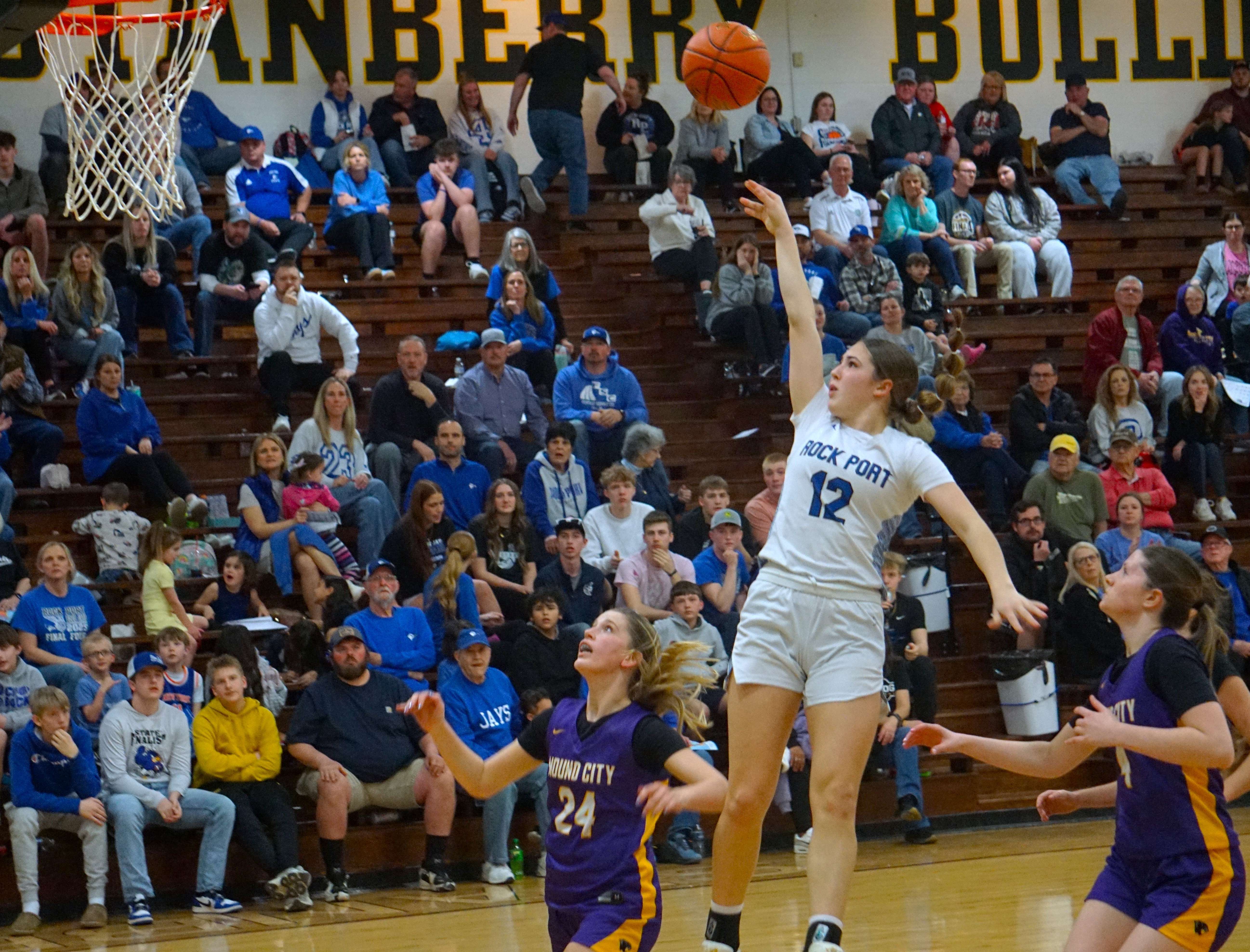 Ella Meyerkorth goes up for a layup/ Photo by Matt Pike