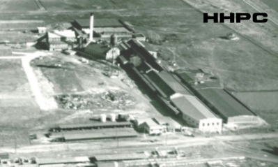 Western Straw - Central Fibre Products Aerial - 100 N. Halstead -  c. 1930. Courtesy of the Conard-Harmon Collection.