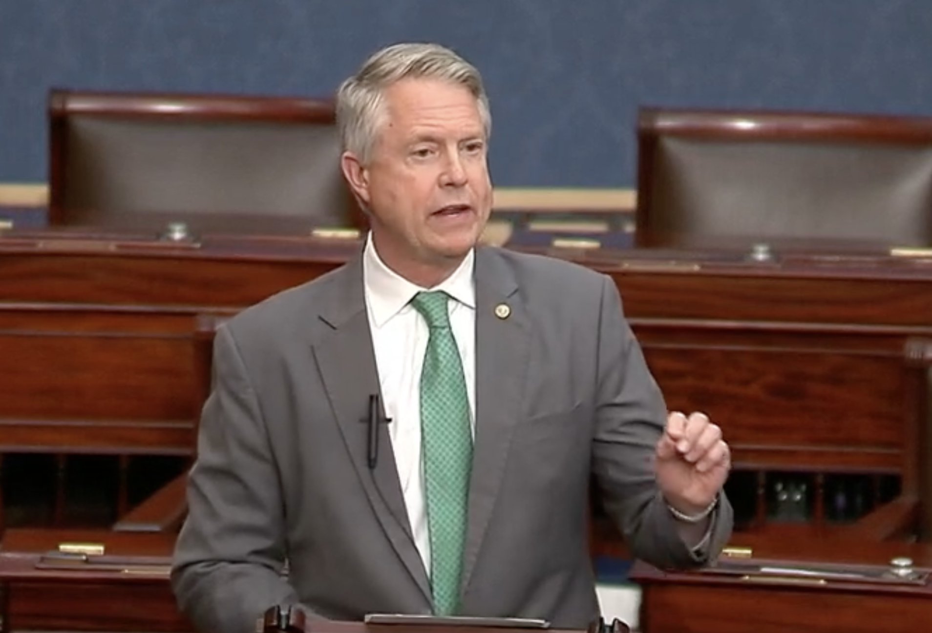 -On Tuesday, U.S. Senator Roger Marshall delivered remarks on the Senate floor calling on just 10 Democrats to do right by the American people and join Republicans to pass the SAVE America Act. 
