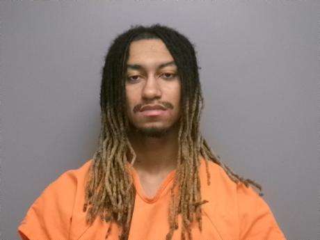 <b>Martin Courtney Lang Jr - Cook County, Illinois Warrant, Possession Marijuana More Than 1 oz Less Than 1 lb</b>