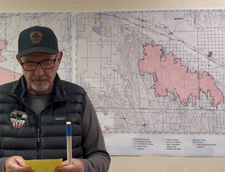 Rob Powell Rocky Mountain Complex Incident Management Team 1 Operations Section Chief with morning brief on March 22, 2026.