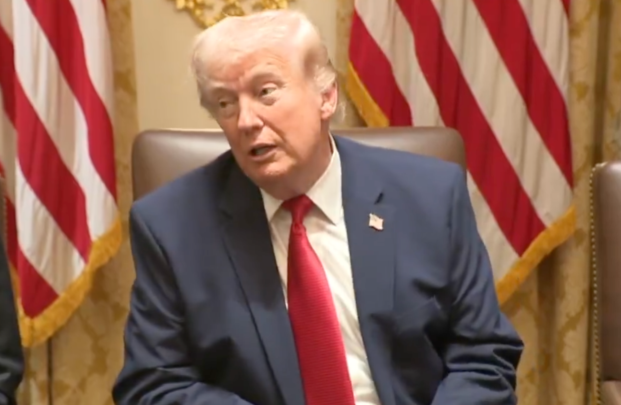 🎥President Trump extends deadline for Iran to end oil blockade