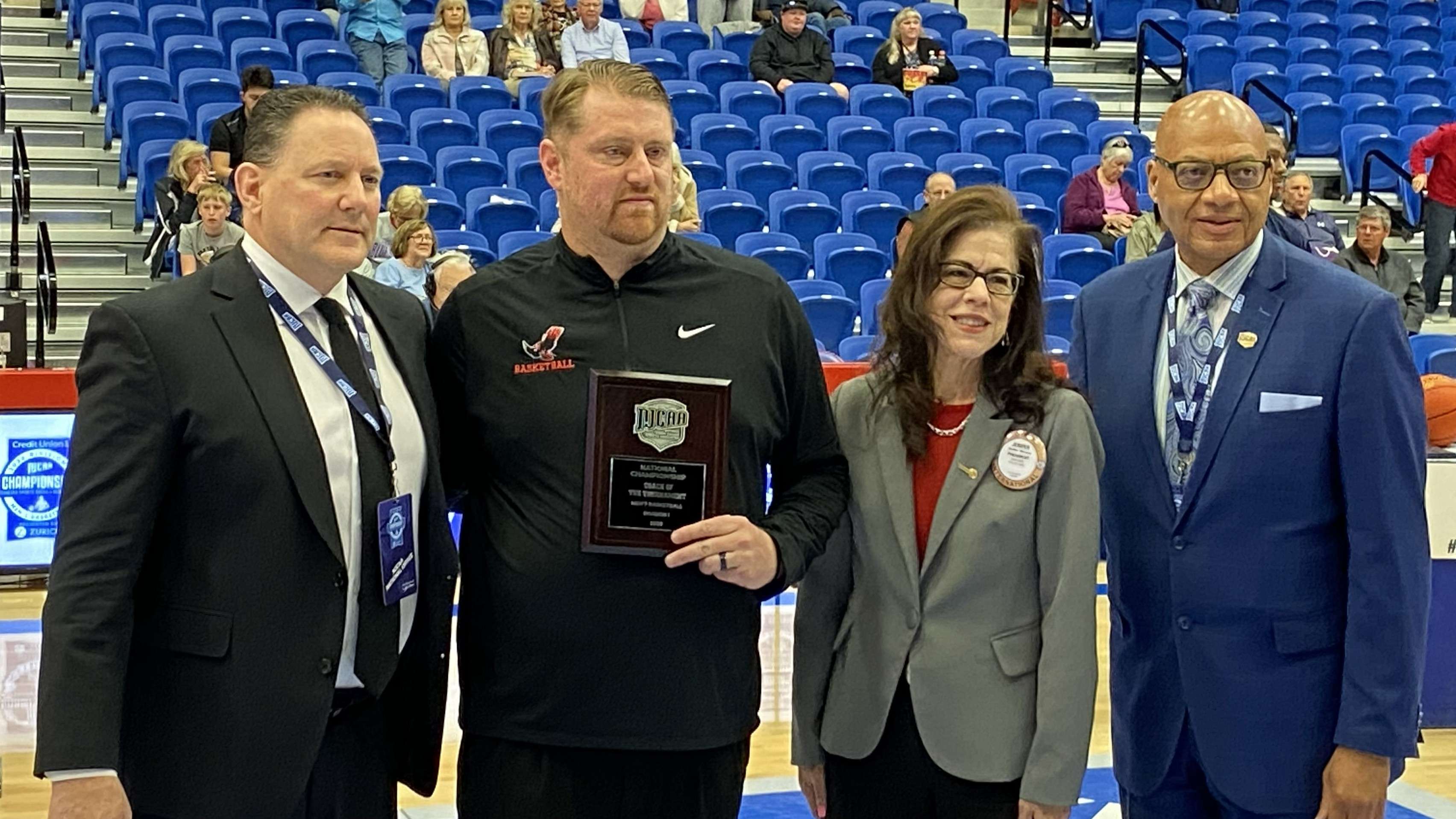 Pictured (L-R): Thom McDonald, Chairman of the NJCAA Division 1 Men's Basketball Committee; Kyle Cooper, Head Coach Howard College; Jennifer Shroyer, President of the Rotary Club of Hutchinson; Andrew Givens, Vice President - Marketing, Multimedia Partnerships and Community Outreach, NJCAA.