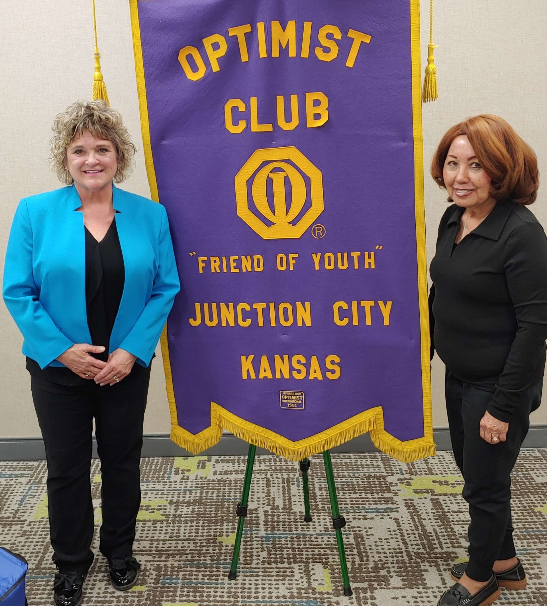 Pictured left to right: Traci Geisler, Executive Director of the Geary Community Healthcare Foundation and Nita Miller, JC Breakfast Optimist Club President&nbsp;