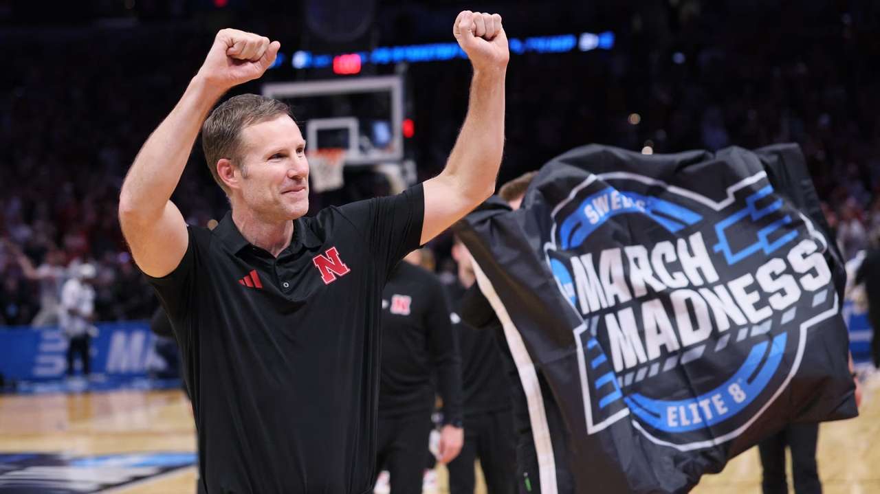 Nebraska head coach Fred Hoiberg acknowledges the fans as he leaves the court after a game against Vanderbilt in the second round of the NCAA college basketball tournament, Saturday, March 21, 2026, in Oklahoma City. (AP Photo/Nate Billings)