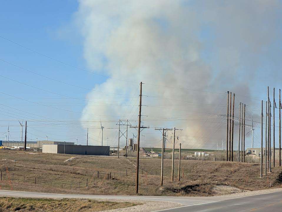 Grass fire reported in northern Ellis County. Photo by Jonathan Zweygardt/Hays Post