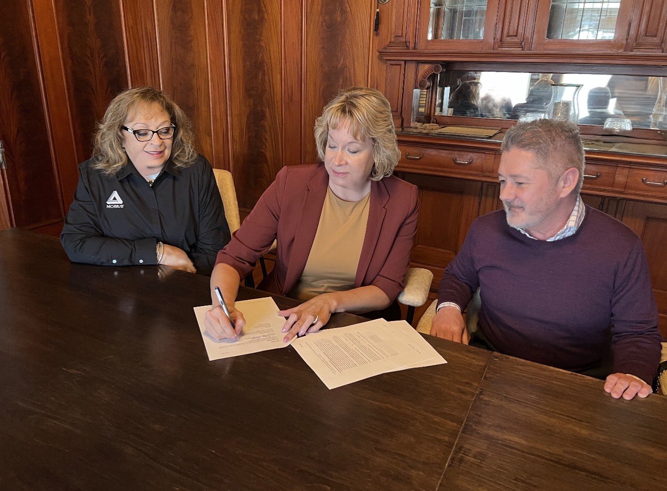 courtesy Mobius Communications