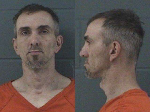 Bruce Sparks, Interference with LEO; Obstruct/resist/oppose misdemeanor warrant service or execution; Violate protection order, arrested 04/13