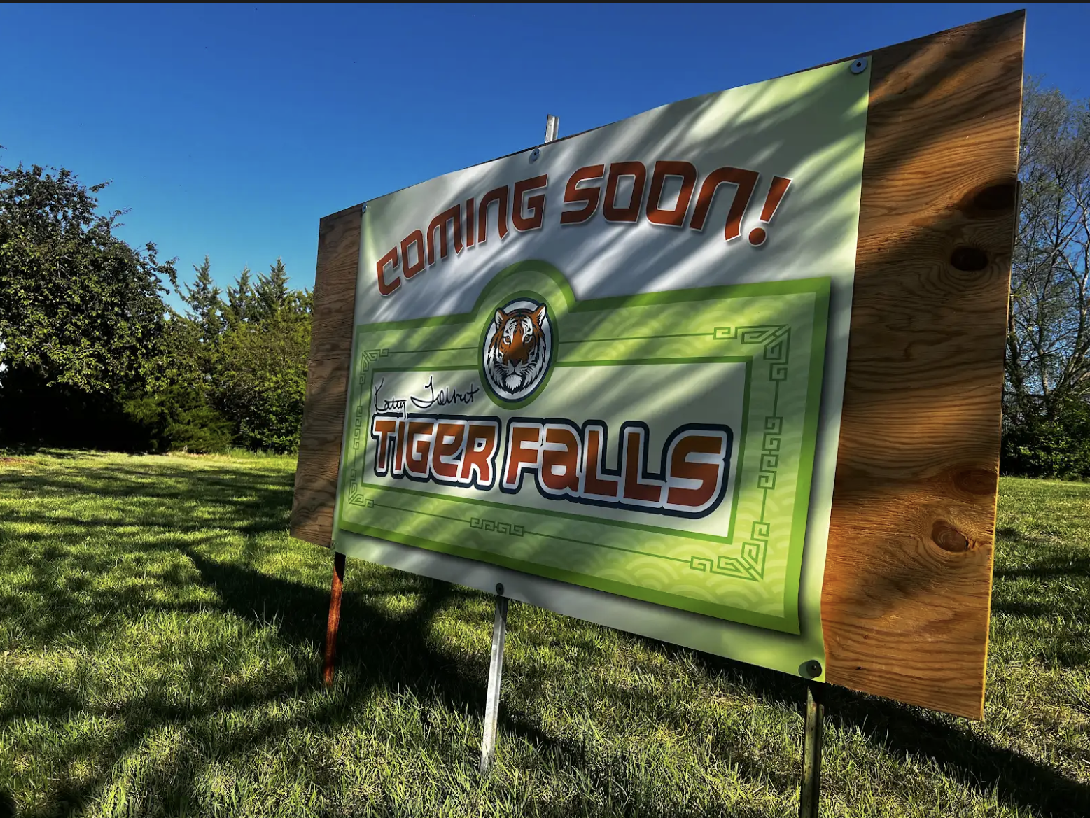 Tiger Falls "coming soon" sign at the Rolling Hills Zoo on 625 N Hedville Rd in Saline County - Photo, Nicolas Fierro