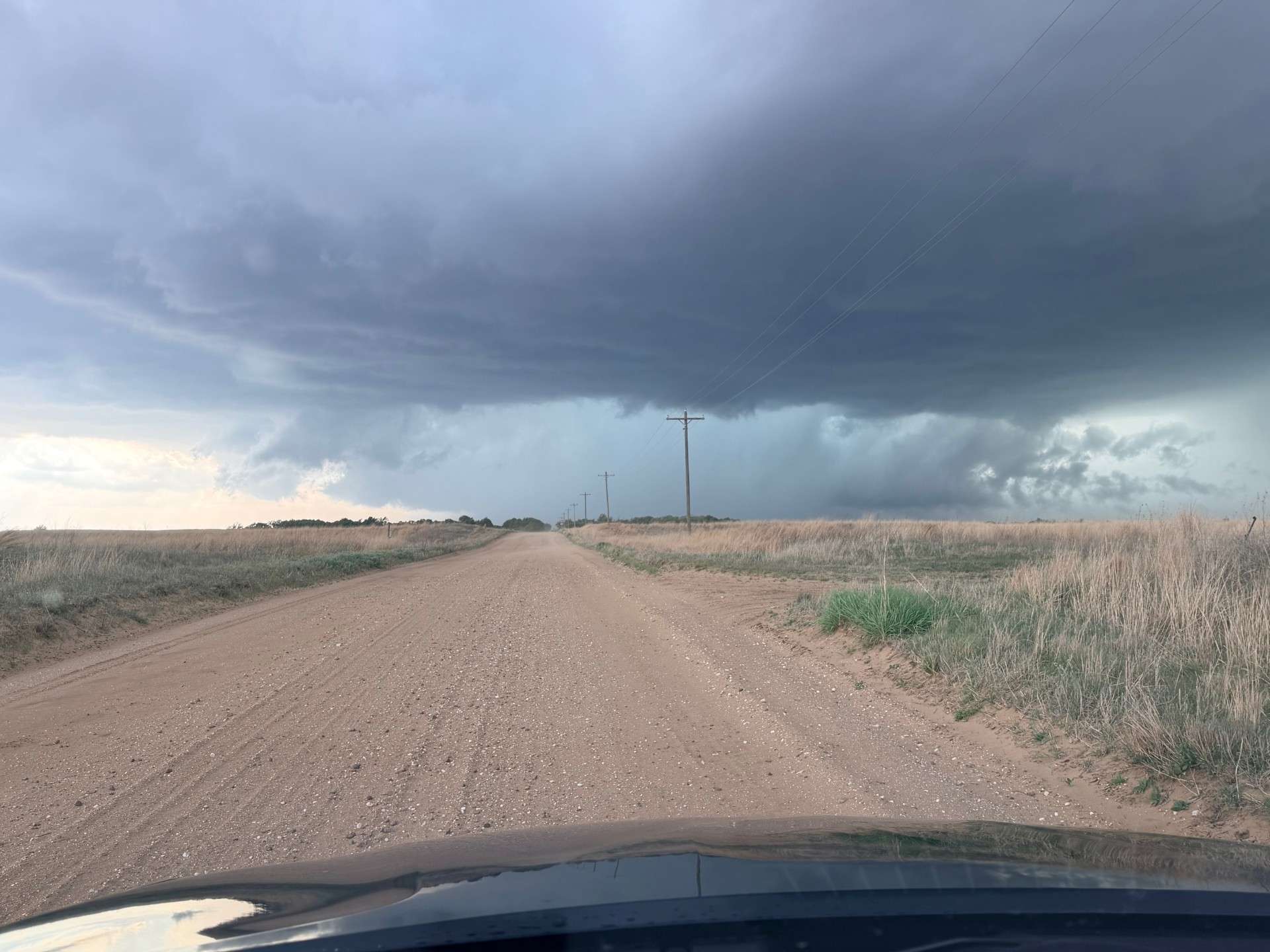 A severe thunderstorm moves through Pratt County on Saturday afternoon. (Photo courtesy Matthew Harding, KSStorm.Info) 