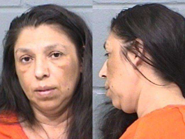 Karla Hernandez Zapata, Criminal restraint; Criminal threat; Criminal trespass; Battery, Knowingly/recklessly causing bodily harm, arrested 04/28