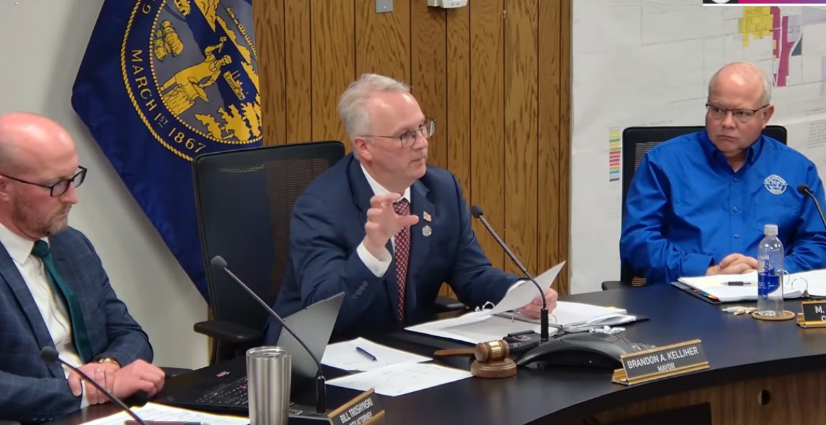 North Platte Mayor Brandon Kelliher speaks during May 6th City Council meeting.
