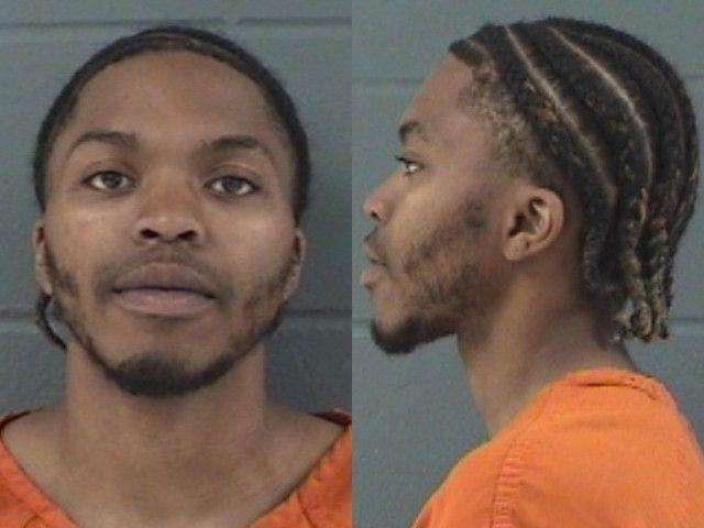 Quamir Davis, Probation violation (Two counts), arrested 04/30