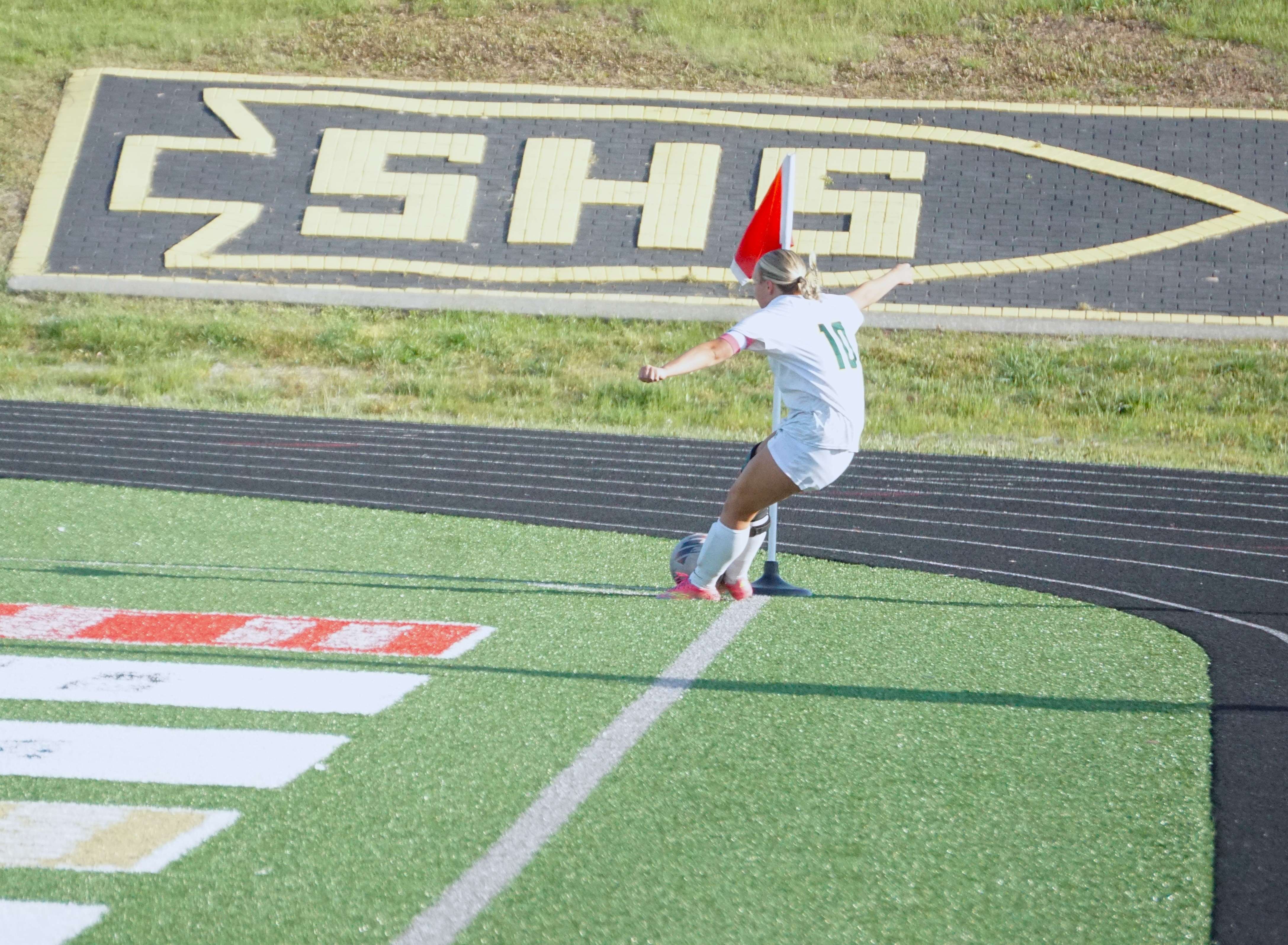 Jersey Ingram (10) takes a corner kick/Photo by Matt Pike