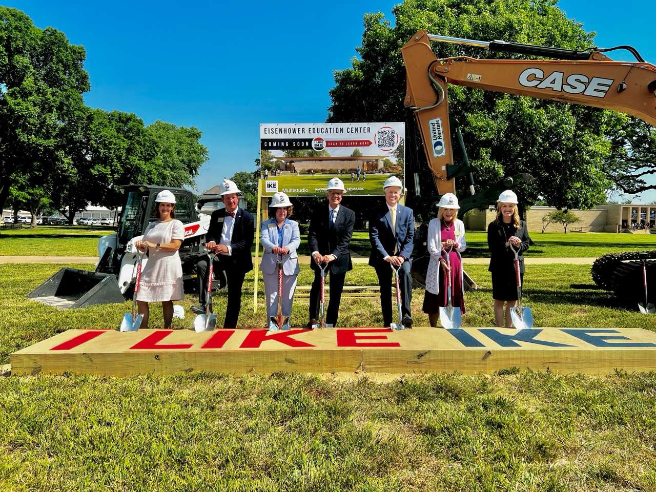 U.S. Kan. Senators, Jerry Moran &amp; Roger Marshall break ground with the Dwight D. Eisenhower Presidential Library, Museum &amp; Boyhood Home board members and staff - Photo, Nicolas Fierro