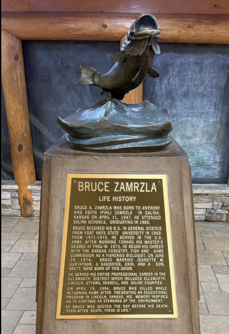 Bruce Zamrzla monolith - Photo, Central Mall