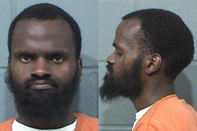 Deion Singleton, Criminal deprivation of property; Domestic battery; Unlawful damage to property, arrested 05/15