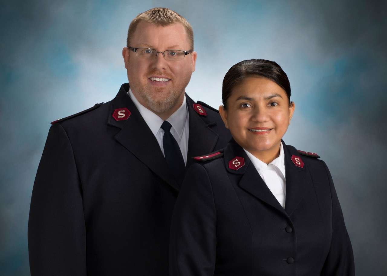 Captain-designate Lt. Luke Hursh and his wife,&nbsp;Major Patricia Salas