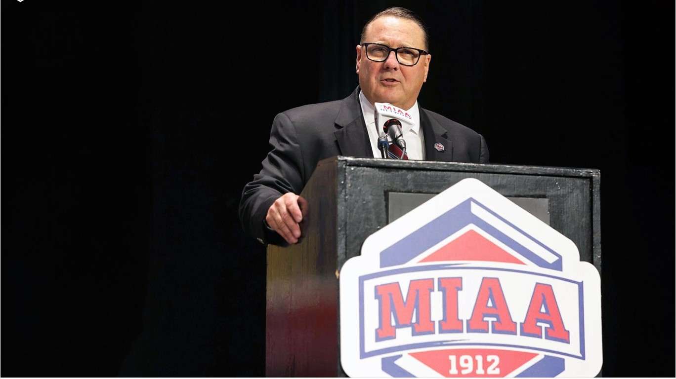 Mike Racy speaks at the annual MIAA Awards Celebration Ceremony presented by Seigfreid Bingham on Monday, June 1, 2026 at the Nelson-Atkins Museum Auditorium in Kansas City, Mo. (MIAA photo)
