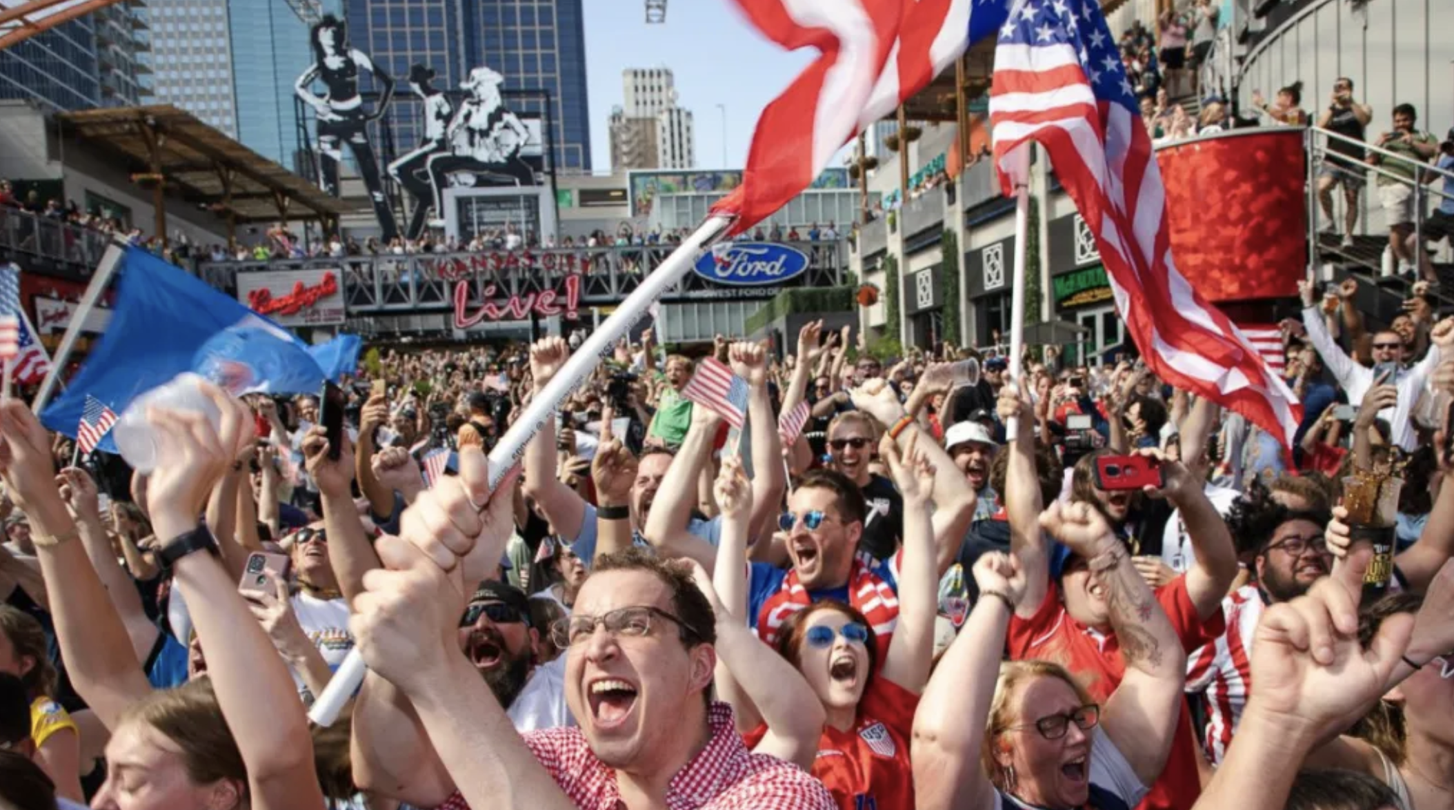 Soccer fans react to the official FIFA World Cup host city announcement on Thursday, June 16, 2022, at the Kansas City Power and Light District in Kansas City. (Zachary Linhares/The Beacon)