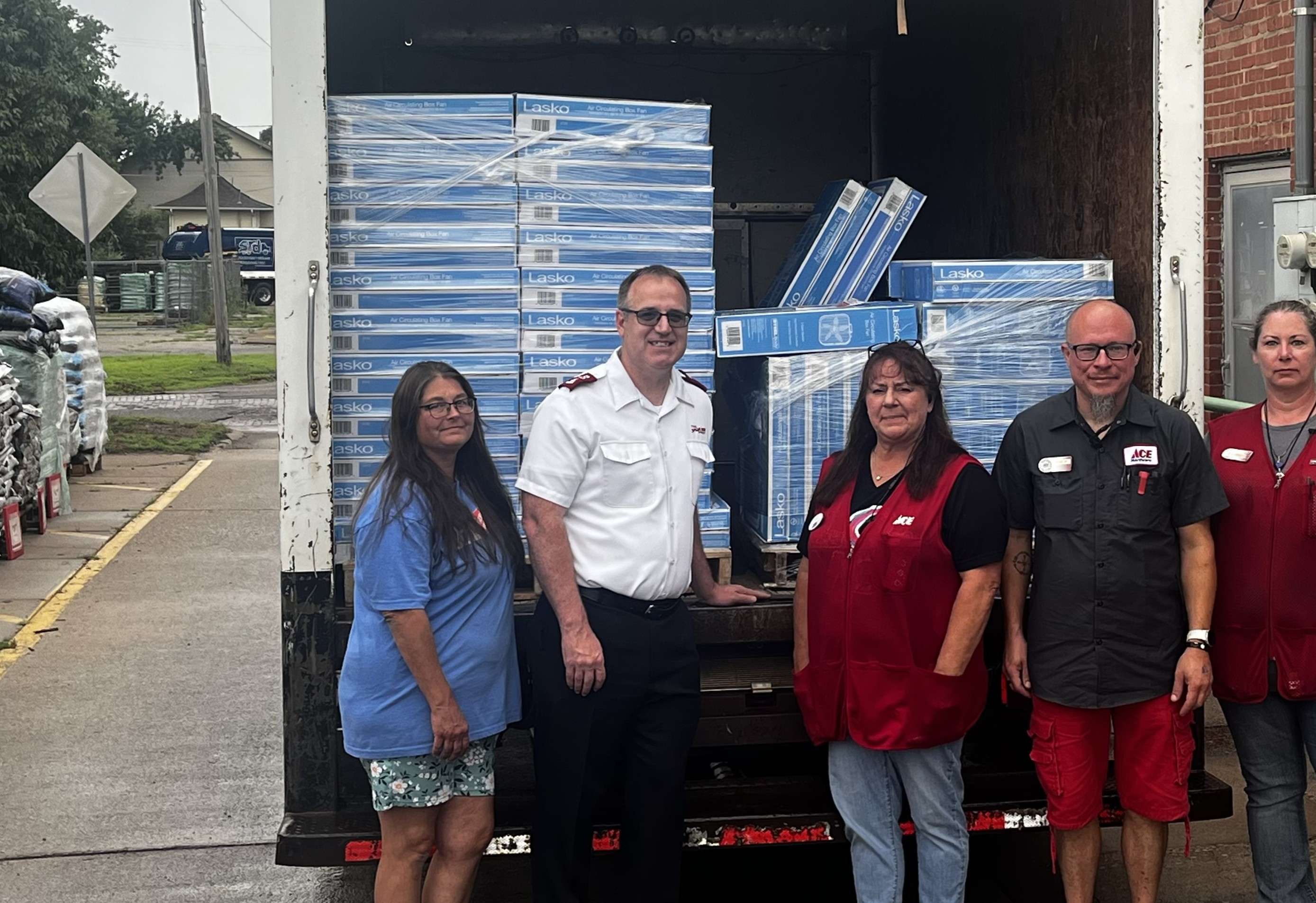 Major Paul James accepts 79 fans at Westlake Hardware's north Main store on June 24, 2026. (Hutch Post photo)