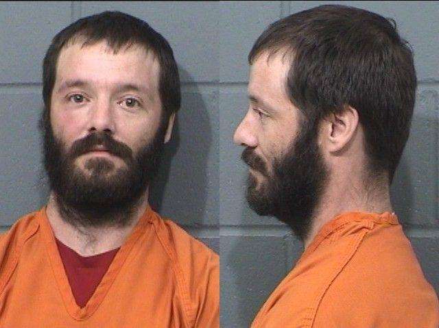 Brandon Gamache, Transporting open container of alcohol; Operate a motor vehicle without a valid license; DUI - Liquor/Drugs, arrested 06/28