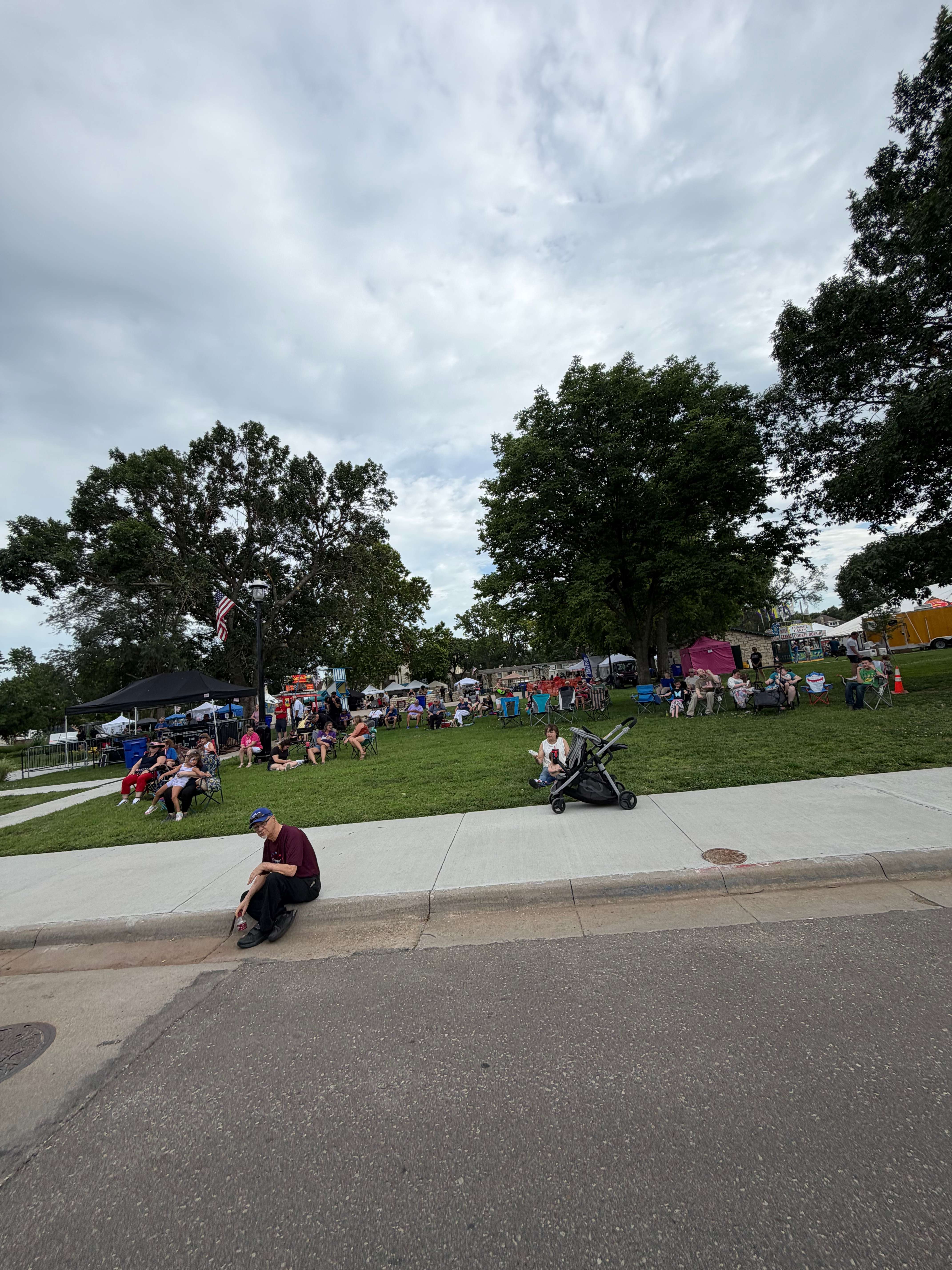 Heritage Park Crowd for Freedom Sings and Patriotic Sings
