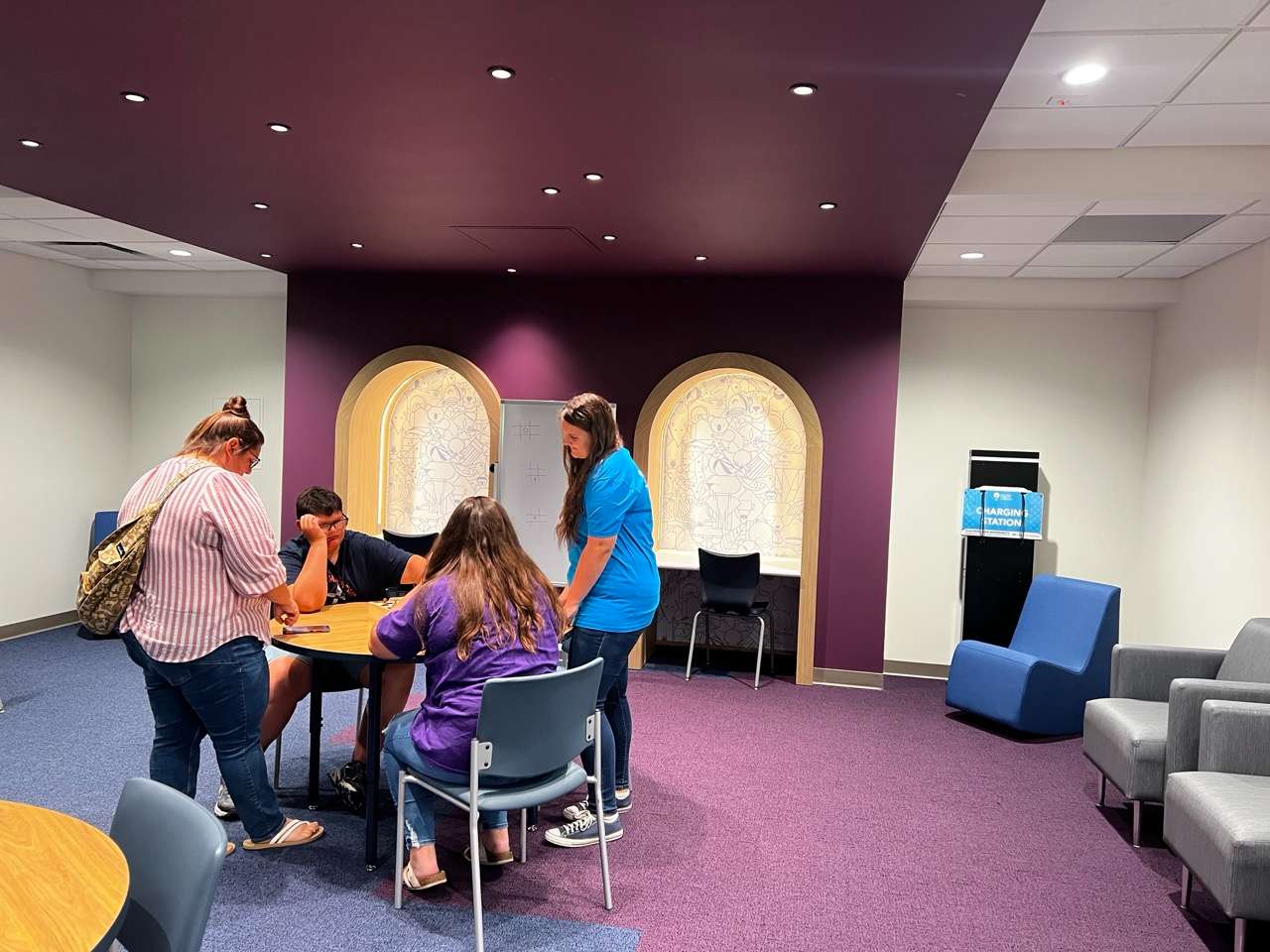 Teen Room (ages 12-18)