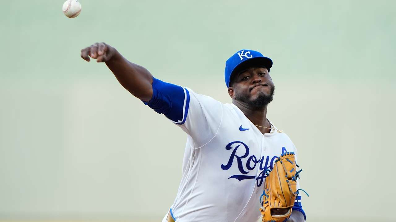 Kansas City Royals starting pitcher Luinder Avila throws during the first inning of a baseball game against the San Francisco Giants, Tuesday, July 21, 2026, in Kansas City, Mo. (AP Photo/Charlie Riedel)