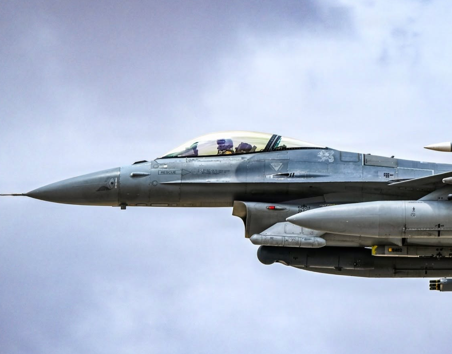File&nbsp;A U.S. Air Force F-16 fighter jet patrols the skies over the Middle East. photo U.S. Central Command