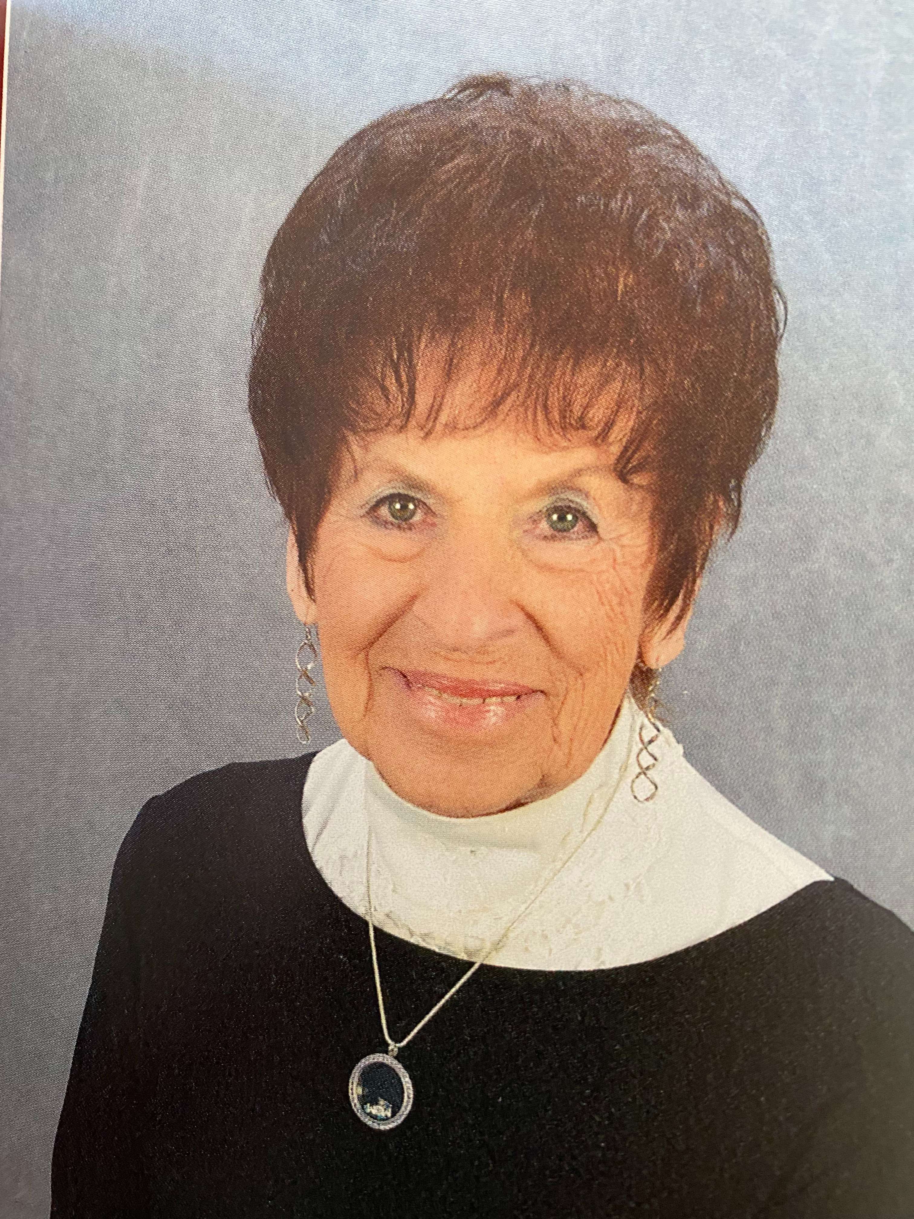 <b>Beverly Otzel-Armbrust</b>
