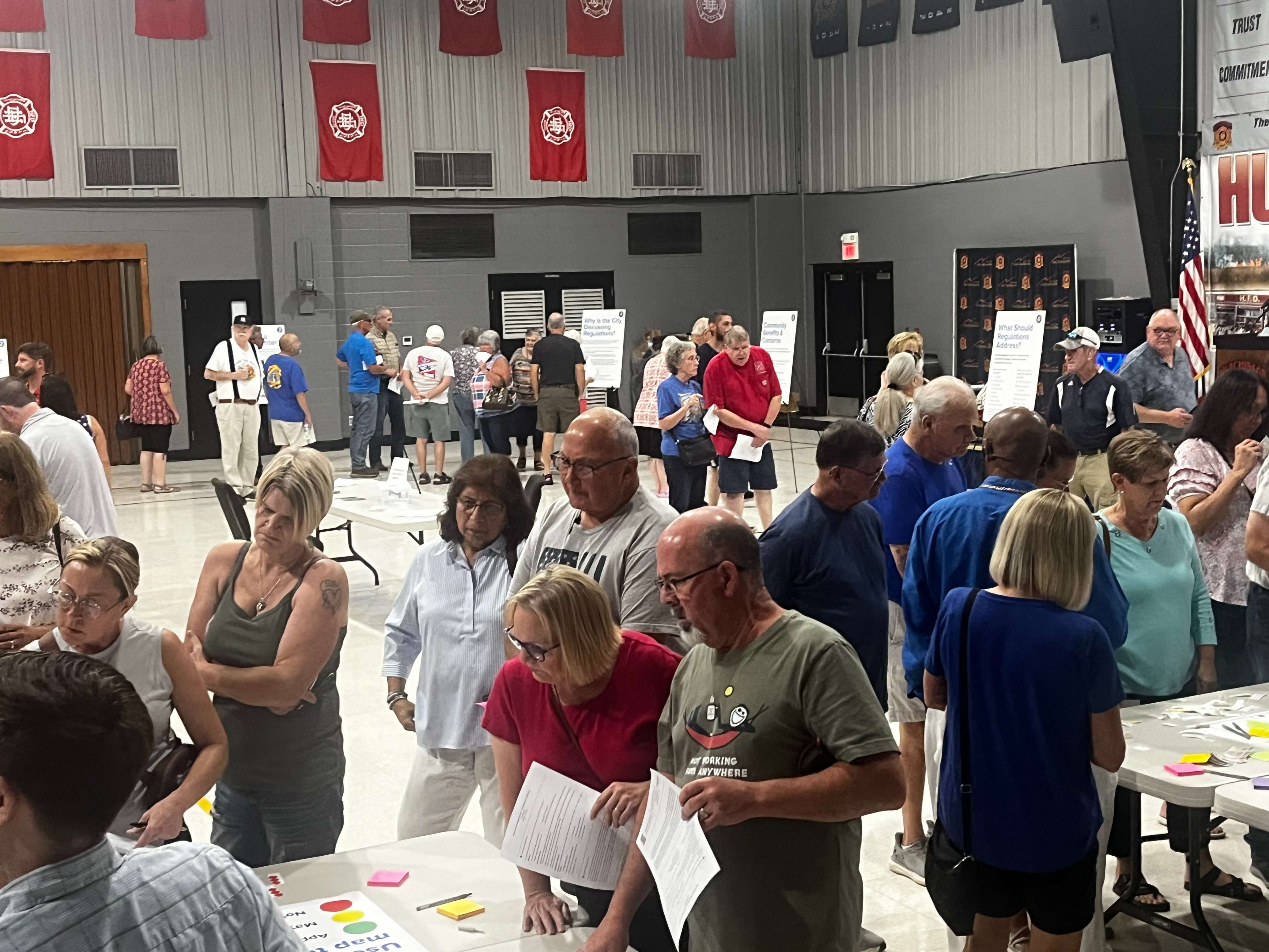 Residents participate in a open house on Data Centers. (Hutch Post photo)