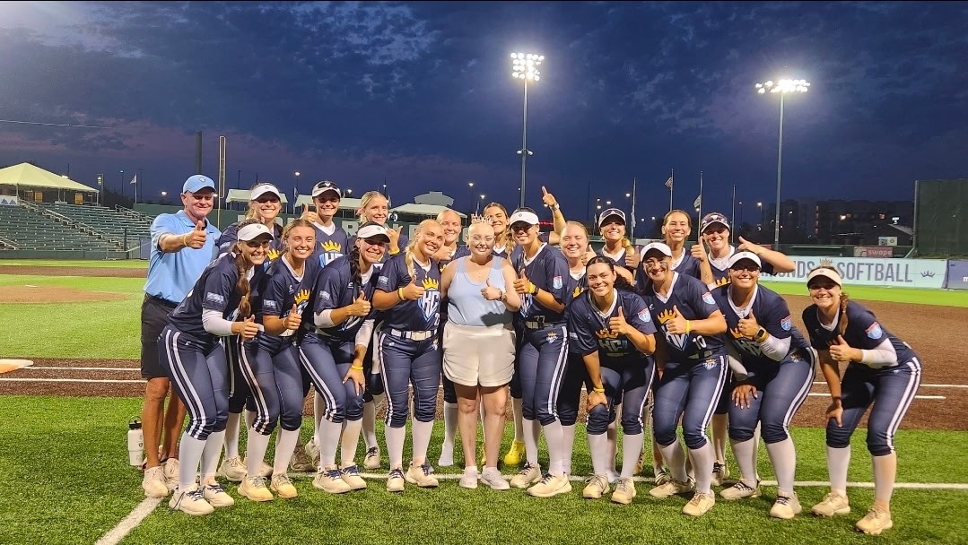 Sophia Linenberger and the Kansas City Diamonds. Courtesy photo