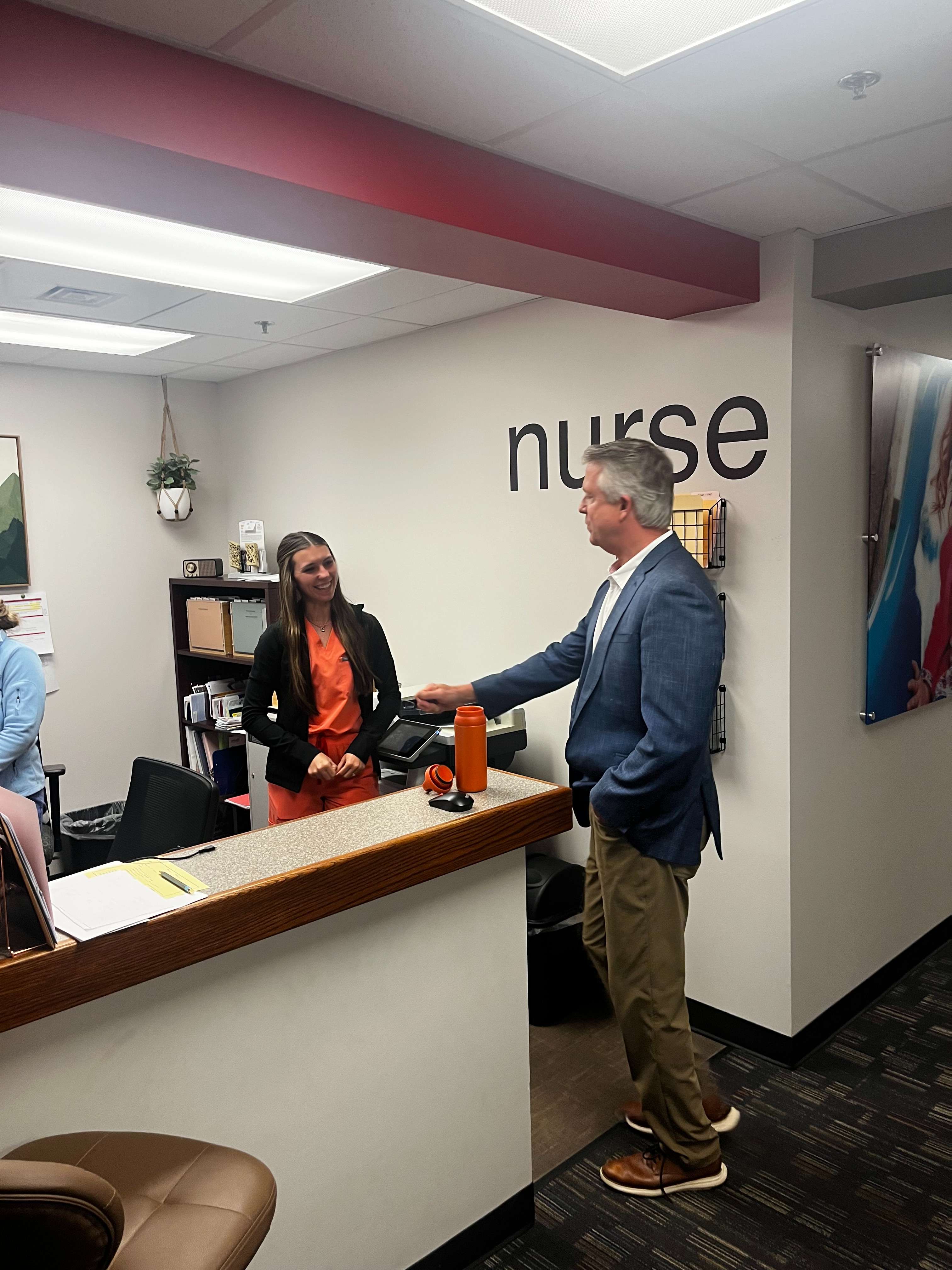 US Senator Roger Marshall visits with a HutchCC Nursing student, Aug. 20, 2026 at PrairieStar Health Center. (Hutch Post photo)