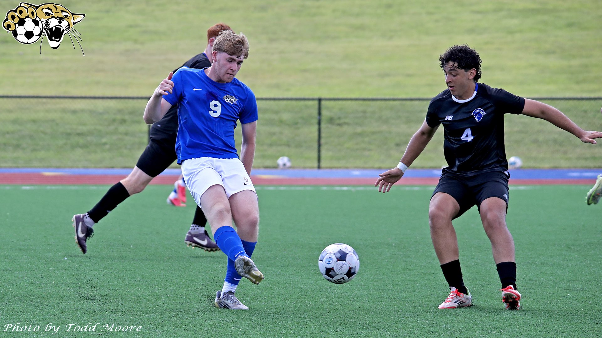Aidan Dunne launches a shot versus NIACC (BartonSports.com)