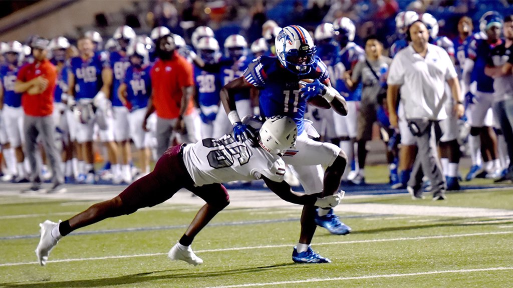 Receiver Malik Benson and the Blue Dragon Football team travels to Dodge City for a 1 p.m. kickoff on Saturday at Memorial Stadium in Dodge City. (Andrew Carpenter/Blue Dragon Sports Information)