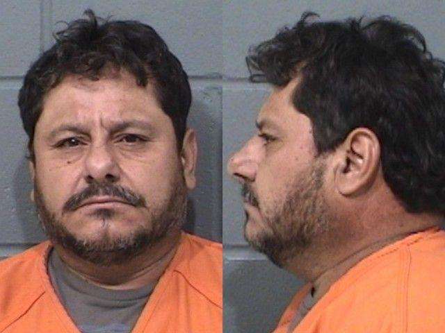 Manuel Loya Flores;&nbsp;Aggravated domestic battery; impede breath; blocking nose/mouth of family/dating relation; criminal damage to property; without consent value < $1000; domestic battery; knowing or reckless bodily harm to family/person in dating relationship; criminal restraint; aggravated battery; recklessly cause great bodily harm/disfigurement; Arrested 8/30